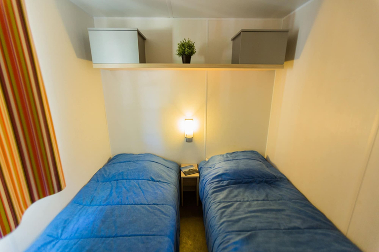 Room 5, Shaded Mobile Home Escape, Tarragona