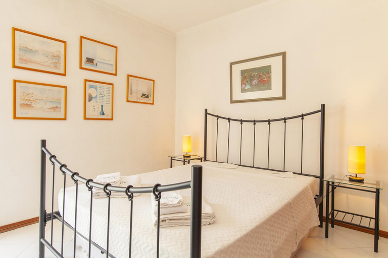 Room 4, A02 - Casa Topazio in Quarteira, Loulé