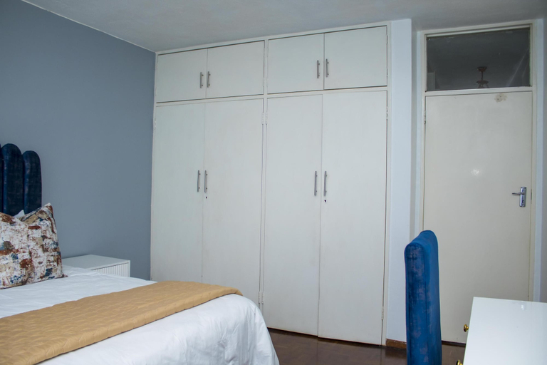 Room 3, 2 Bedroom Apartment in Upper Avenues - 2362, Harare