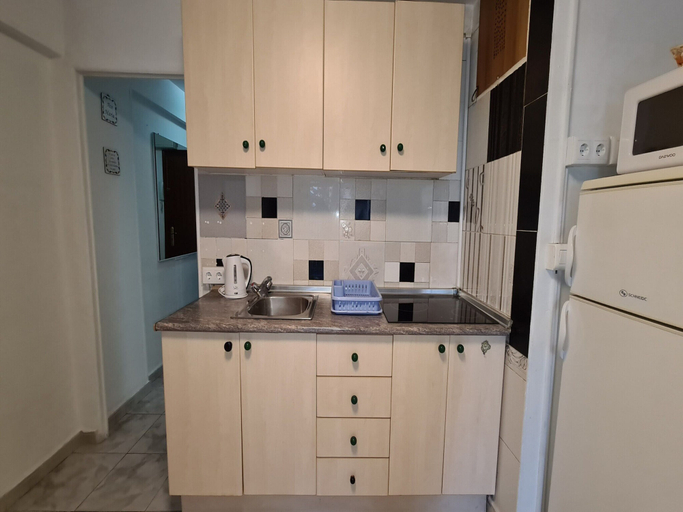 Private kitchen 5, Cozy Benidorm Apartment for 4 Guests, Alicante