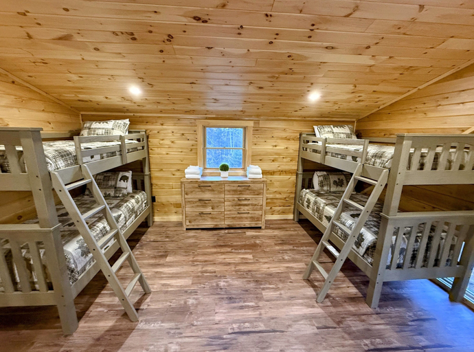 Interior 5, 73R 73R Brand new log Home on Quiet Side, Grafton