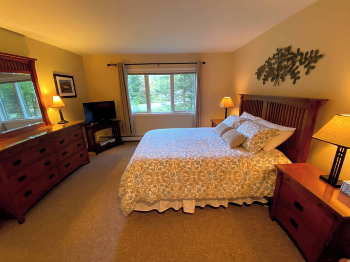 Interior 2, Fv50 Pet Friendly Single Level Home in Bretton Woods, Walk to Golf Course and Mt Washington Hotel!, Coos