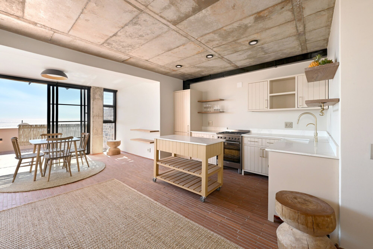 Room 1, Elegant Camps Bay One Bed | Eco Pool | Modern, City of Cape Town