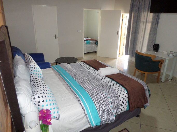 Room 3, Daeka Guesthouse, Ekurhuleni