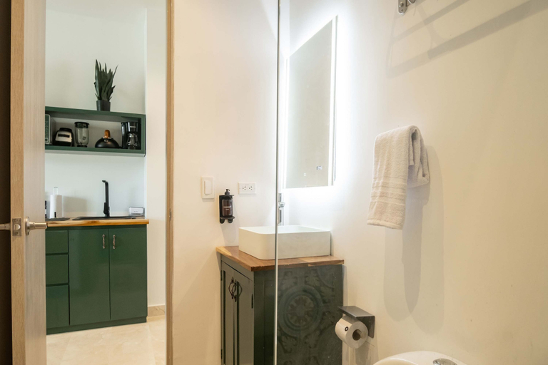 Room 5, w Enchanting Loft w Balcony in Bocagrande, Cartagena de Indias