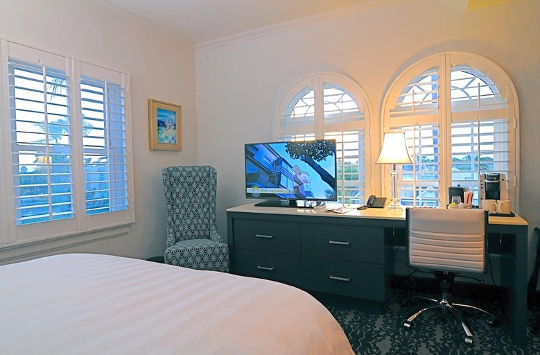 Bedroom 2, Hotel Marisol Coronado, San Diego