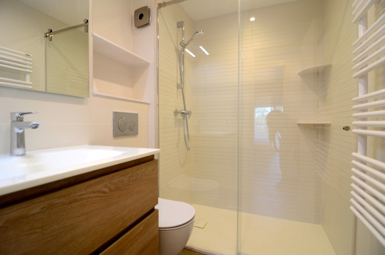 Bathroom, Apartment Near Town With 2 Rooms, Girona