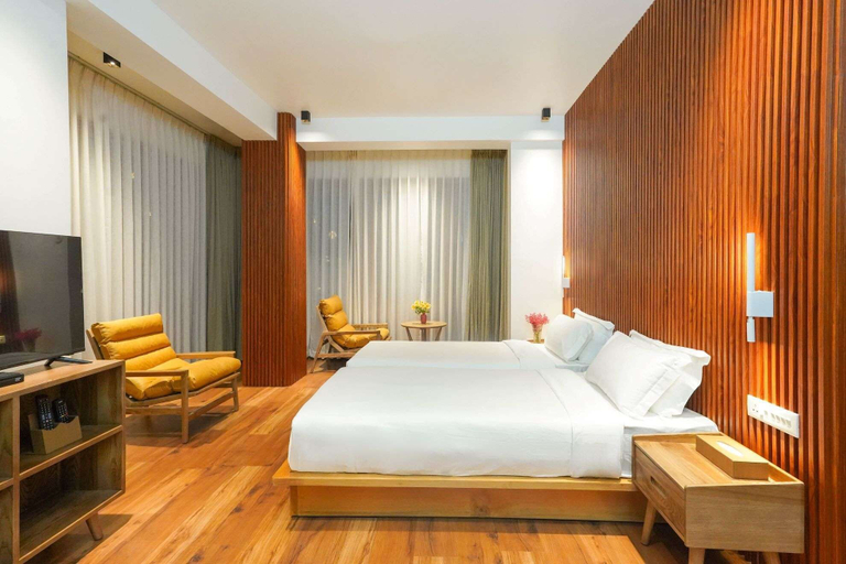 Room 5, Overland Hotel, Chang