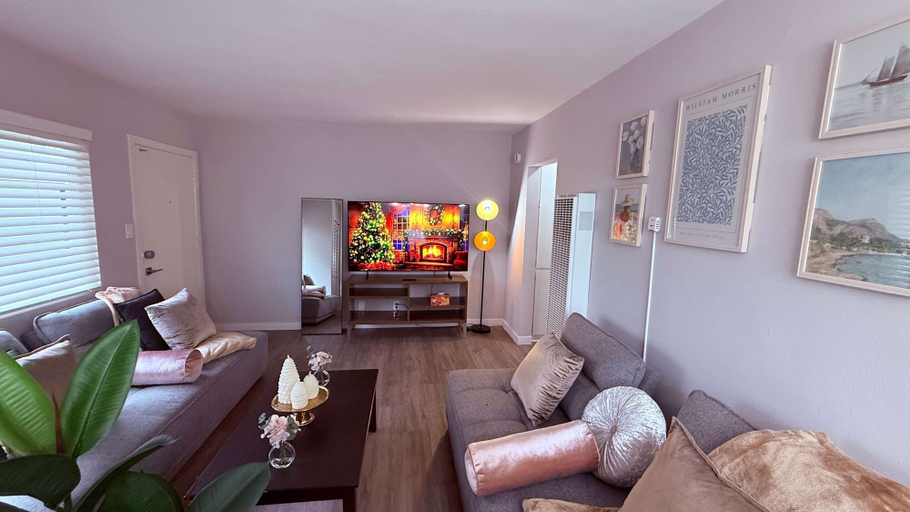 Room 5, Oneluxstay 1BR Home Near the Beach, Los Angeles