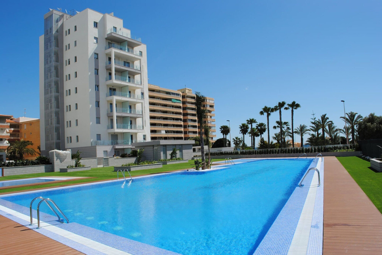 Pool 5, Bright Apartment by the Coast, Alicante