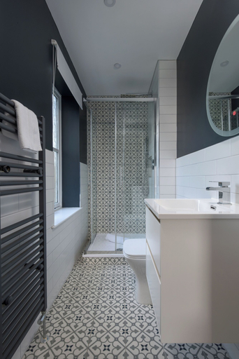 Bathroom 3, 3 Huntingdon Place, Edinburgh