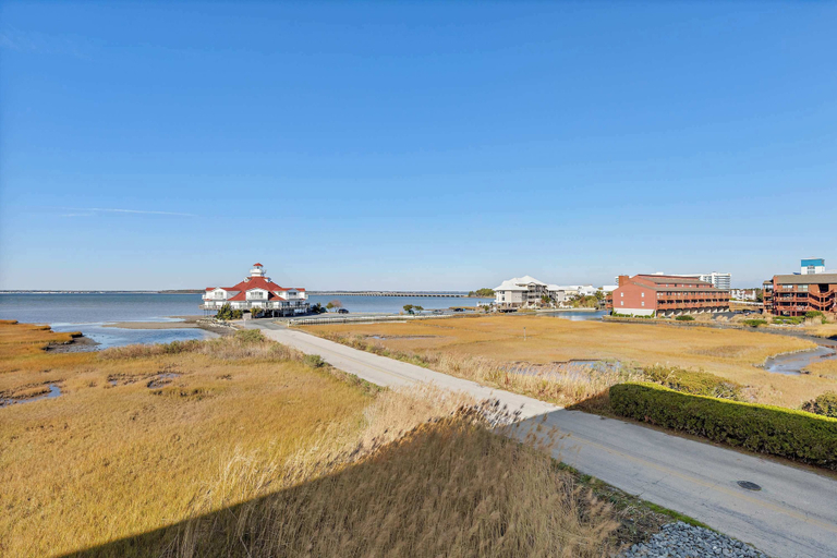 Interior 5, Maresol 310 Bayfront 3BR Condo, Sunset Views, Jetted Tub & Pool, Worcester