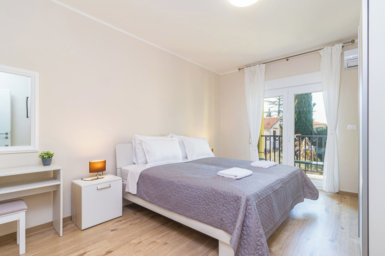 Room 1, Apartment in Medulin Near Bijeca Beach, Medulin