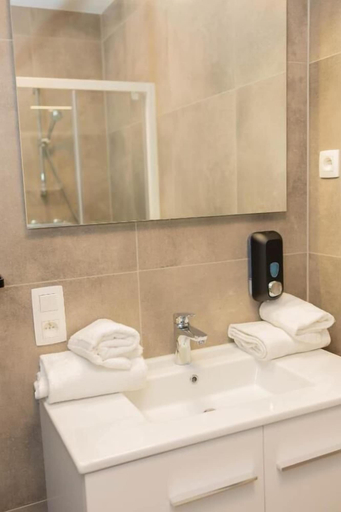 Bathroom 4, City Housing Genk, Limburg