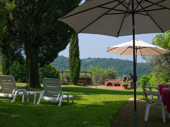 Exterior 2, Montaione Charm: Spacious Haven, Florence