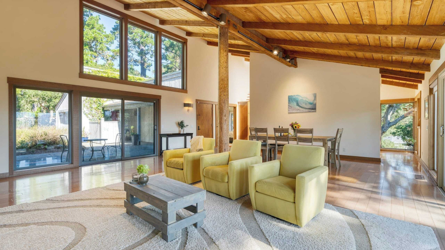 Others 5, Serene Crest by Avantstay A+ Design Near Beaches, Monterey
