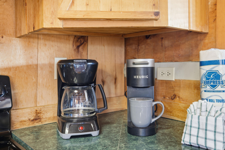 Coffee and/or coffee maker, Somewhere In Time 2 Bedroom Cabin, Jefferson