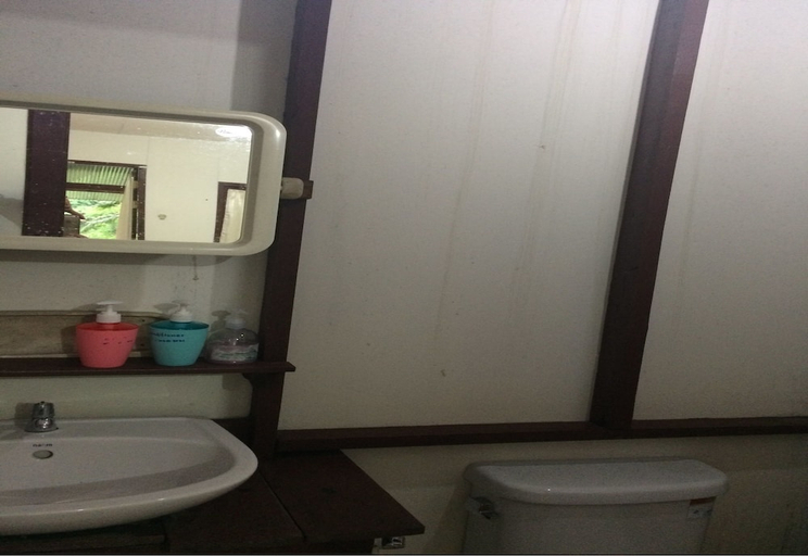 Bathroom 4, Kuraburi Resort, Khura Buri