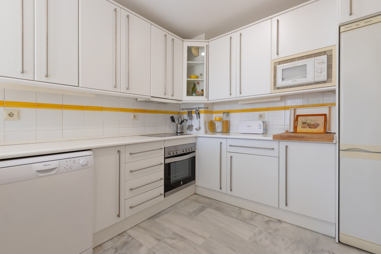 Private kitchen 2, Lunamar - Apartment In Marbella. Free Wifi, Málaga