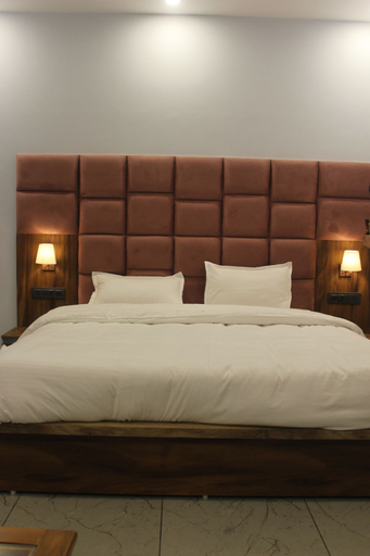 Room 2, Vantara Boutique Resort, Nainital