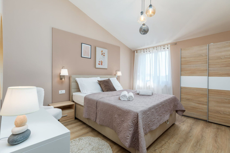Bedroom 2, Apartment in Valbandon Near Beach & Fazana, Fažana