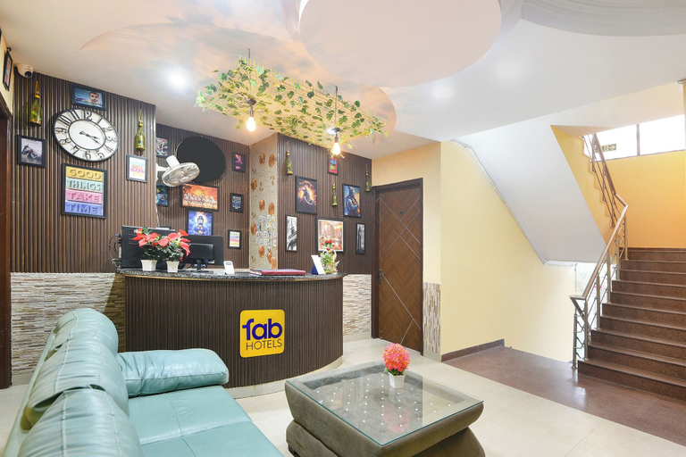 Lobby sitting area, Fabhotel Sager Inn, Gurgaon