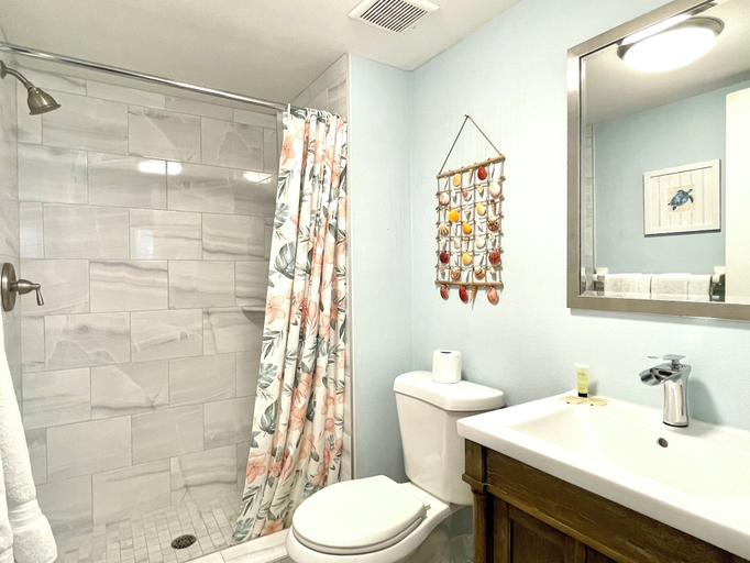 Interior 2, Seaside Escape, Manatee