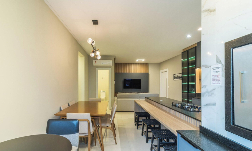 Dining, Apt w/ Barbecue Grill 900 m From the Beach Epd0702, Porto Belo