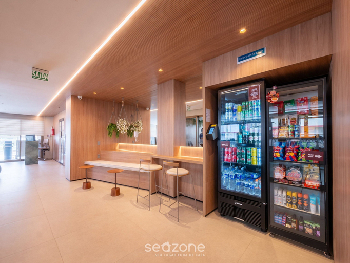 Gift shop, Fully Equipped Accommodations in a Building With a Pool, 270m From Barra Beach - Caoa, Salvador