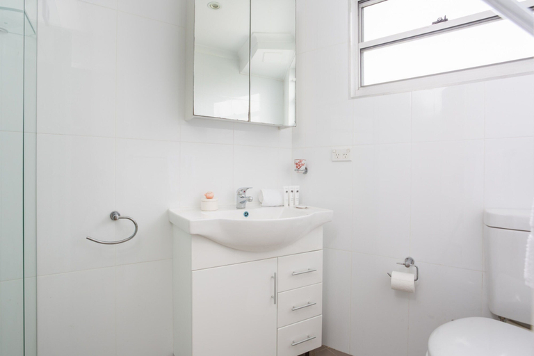 Bathroom 3, Bronte Beach Coastal Apartment With Ocean View, Sydney