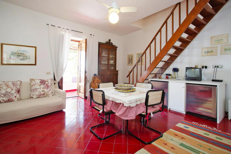 Others 4, Apartment on Lipari with Stunning Sea View, Messina
