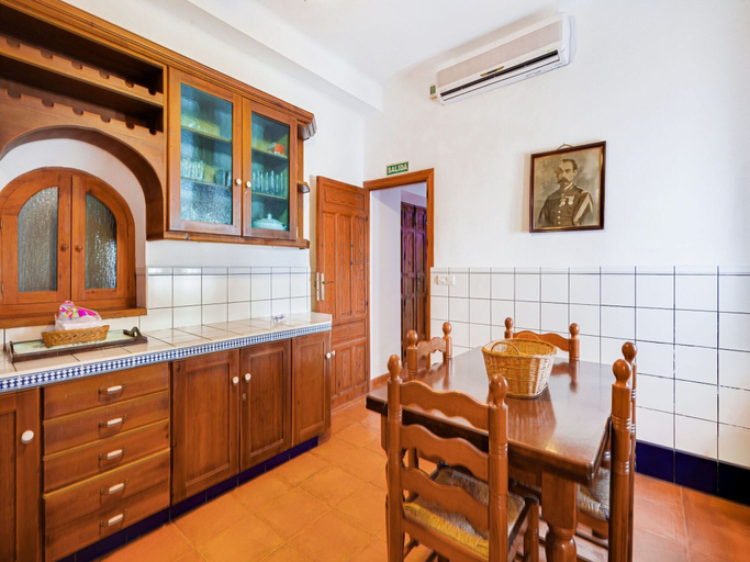Private kitchen 3, 7-bedroom Villa in Pozo Lorente, Albacete