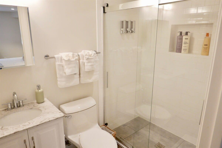 Interior 2, No More Looking With Parking - 1 Bedroom, Washington D.C.