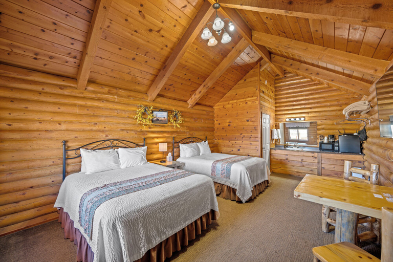 Bedroom 2, Bryce Canyon Log Cabins, Garfield