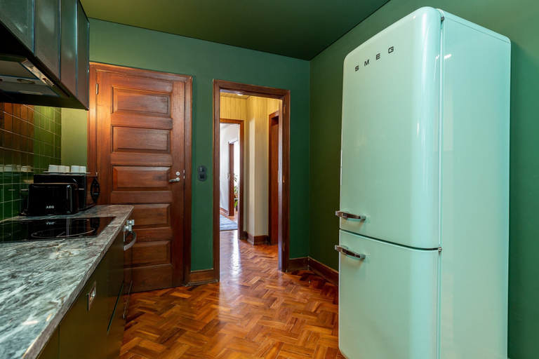 Private kitchen 3, Spacious Family Apartment in Porto, Porto