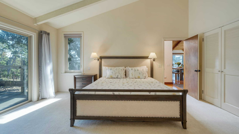 Bedroom 2, Serene Crest by Avantstay A+ Design Near Beaches, Monterey