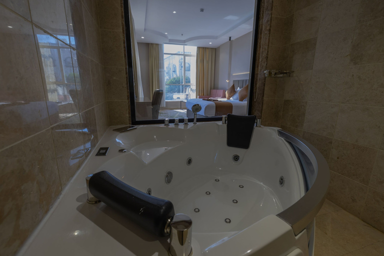 Bathroom 5, Armada Residence Hotel, Taif