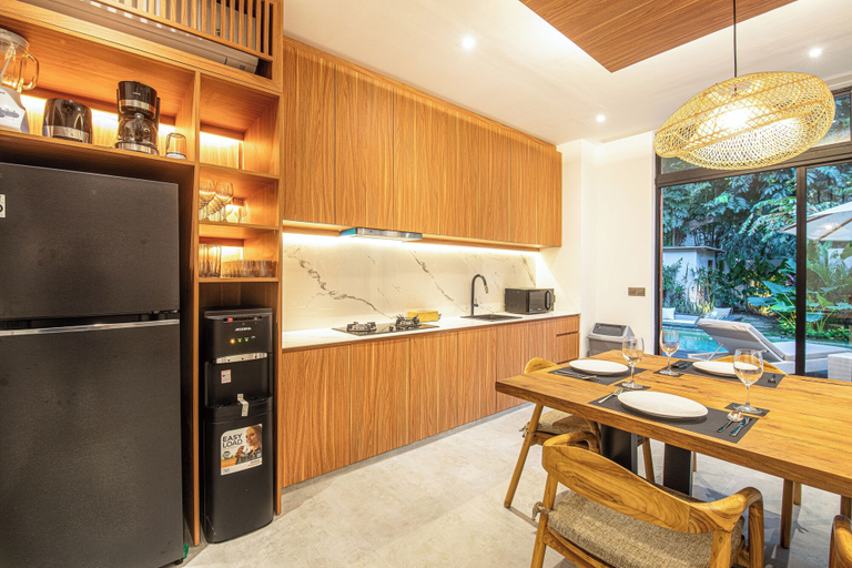 Room 5, Designer 5br Villa 400m to Caf del Mar, Badung