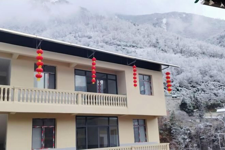 Exterior & Views 2, Yunong Hot Spring Courtyard Homestay (Hailuogou Glacier Forest Park Branch), Garzê Tibetan