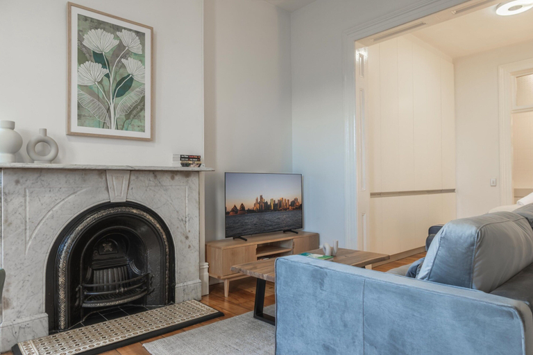 Living room 3, Modern 1-bed Studio Near Tramsheds, Sydney