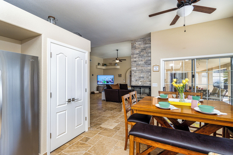 Interior 3, Tropic Paradise 3 bed + 3 Bath Pool Home, Mohave