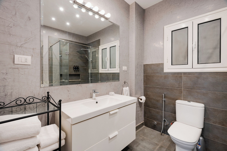 Bathroom, Brassbell Zamalek Nagui, Zamalik