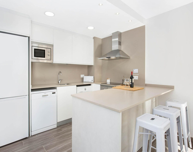 Private kitchen 2, Apartment With Shared Pool for 4 People, Girona