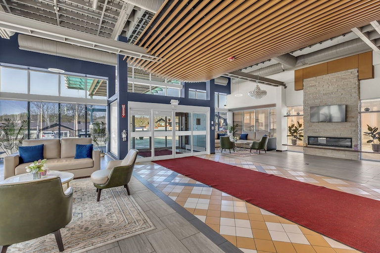 Public Area 2, KC Inn, Kansas City