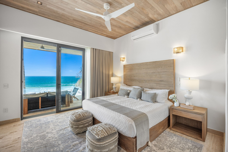 Room 5, Private Careyeros Oceanfront Living, Compostela