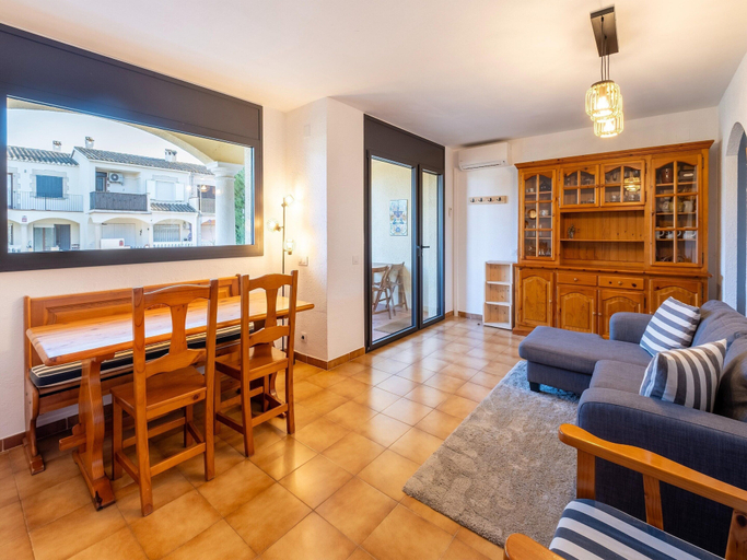 Others 5, House in Catalonia Near the Sea, Girona