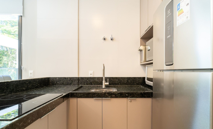 Private kitchen, Estúdio premium com varanda e sol da manhã SGR0217, Florianopolis