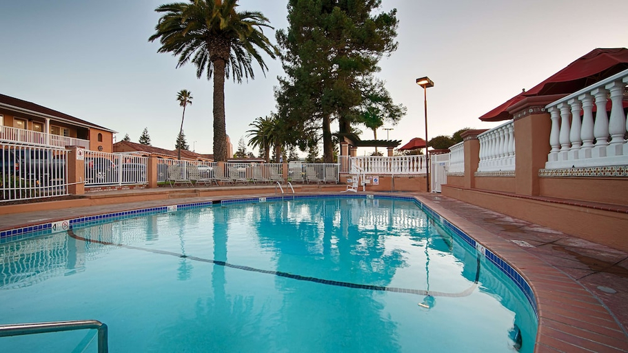 Sport & Beauty 5, SFO El Rancho Inn SureStay Collection by Best Western, San Mateo