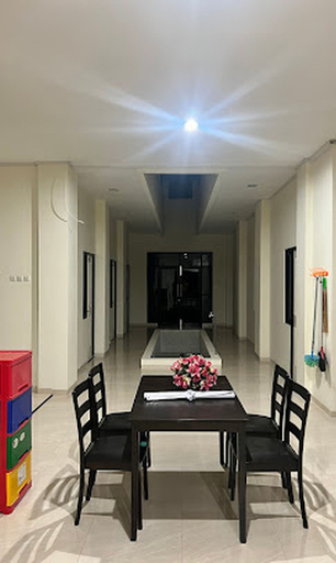 Reception, OYO 95103 Madiun Dkost Syariah, Madiun