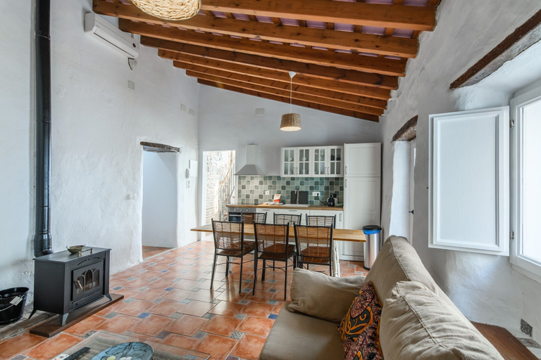 Private kitchen 2, Elegant Riverside Escape Apartment, Huelva
